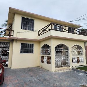 11Onessex2 In The Heart Of Kingston Jamaica Appartement Exterior photo