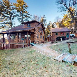 Lake Bomoseen Log Cabin Villa Exterior photo