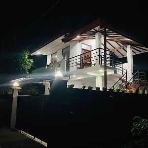 Villa Arshu. Bentota Exterior photo