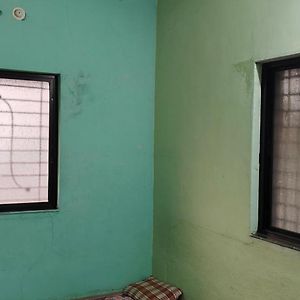 Bhagyashlip Niwas Appartement Akalkot Exterior photo