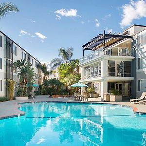 Modern And Stylish Studio At 1200 Riverside In Burbank Appartement Exterior photo