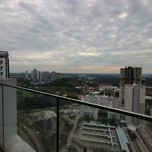 Grand Medini Deluxe Suites Nusajaya  Exterior photo