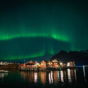 Henningsvaer Rorbuer Hotel Exterior photo