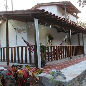 Hostal Beshalom Hotel Santa Marta  Exterior photo