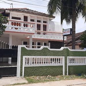 Batti Rest Hotel Batticaloa Exterior photo