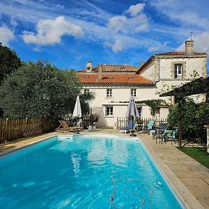 La Maison De Leon Appartement Celles-sur-Belle Exterior photo