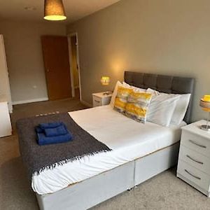 Large 1 Bed Apt In Central Manchester Sleeps 2 Appartement Exterior photo