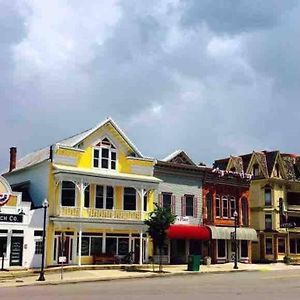 The Cast Iron Lady Appartement Wyalusing Exterior photo