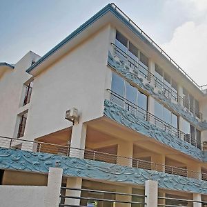 Hotel O Home Hotel Sea Prince Suites Dona Paula Exterior photo