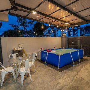 15Px 5Br V Jaccuzi Spa N Ktv N Kids Pool N Pool Table Near Usm N Lam Wah Ee Hospital Villa Gelugor Exterior photo