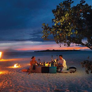 You & Me Maldives Hotel Muravandhoo Exterior photo