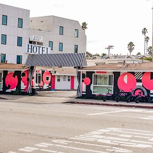 Santa Monica Hotel Exterior photo