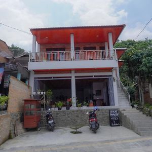 Tobay Family Home Tuk Tuk Exterior photo