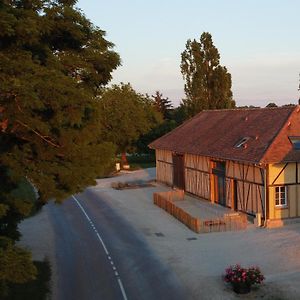 Gite Du Domaine, Au Coeur D'Une Ferme En Activite Villa Piney Exterior photo