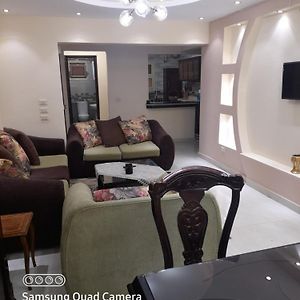 شقه الخمايل مرحله ثالثه الدور الاول Appartement Sheikh Zayed City Exterior photo