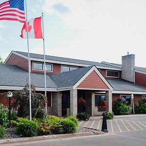 AmericInn by Wyndham Ironwood Exterior photo