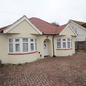 Deane House Villa Ruislip Exterior photo