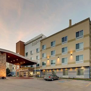 Fairfield Inn And Suites Hutchinson Exterior photo