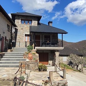 Casa Rural Pajarica En Sanabria Pension San Ciprián Exterior photo