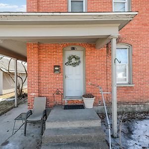 Historic Remodeled Red Brick House Appartement Wausau Exterior photo