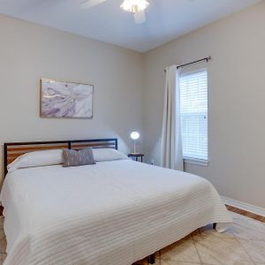 College Station Retreat Near Texas A And M! Appartement Exterior photo