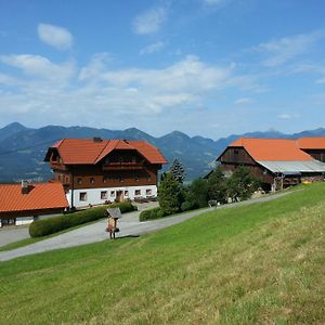 Pension Bauernhof Baumgartner Stanahof Fresach Exterior photo