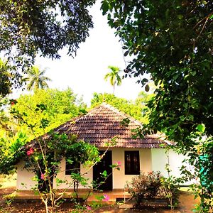 Munroe Inn Homestay Kollam Exterior photo