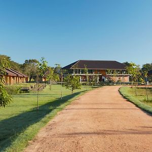 Seerock The King'S Domain Hotel Sigiriya Exterior photo