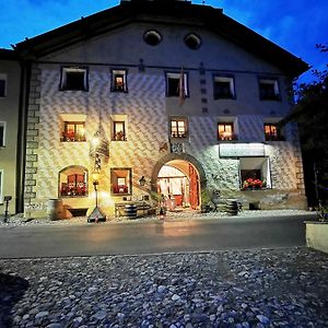 Chasa De Capol - Historische Gaststatte & Weinkellerei Hotel Santa Maria Val Muestair Exterior photo