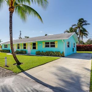 Pet-Friendly Palm Beach Pad - 1 Mi To The Ocean! Villa North Palm Beach Exterior photo