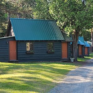 Moreno'S Cottages Saranac Lake Exterior photo