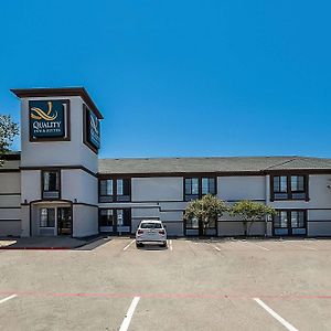 Quality Inn & Suites Dfw Airport South Irving Exterior photo