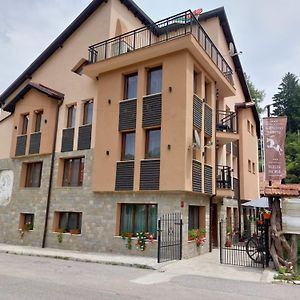 Kesta Za Gosti Byaloto Konche Hotel Beli Iskar Exterior photo