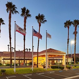 Hilton Garden Inn Valencia Six Flags Exterior photo