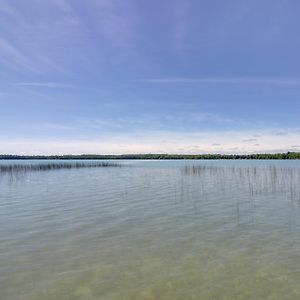 Lakefront Deer River Apt With Dock, Fire Pit And Patio Appartement Exterior photo