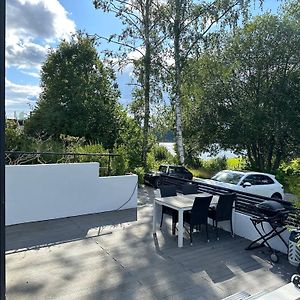 Studio House With Sea View In Stockholm Appartement Tyreso Exterior photo