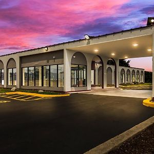 Red Roof Inn And Conference Center Chicago - N Aurora Naperville North Aurora Exterior photo