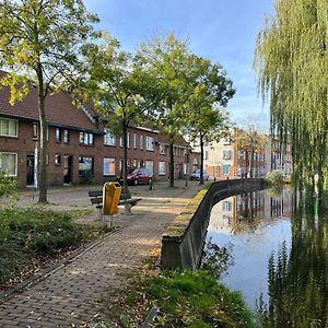 Bijzonder Stadshuis Met Diepe Moderne Tuin. Villa Alphen aan den Rijn Exterior photo