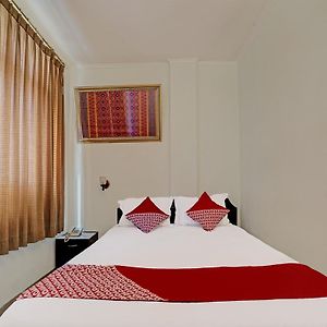 Super Oyo 91805 Hotel Wisma Bari Palembang Exterior photo