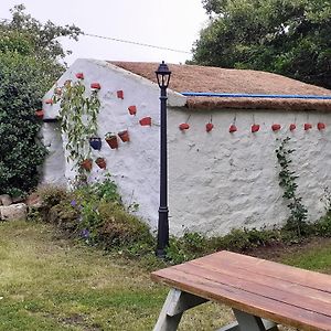 The Rockhouse - Cosy Stone Built Thatch Cottage Dungloe Exterior photo