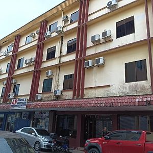 Oriental Hotel Sarikei Exterior photo