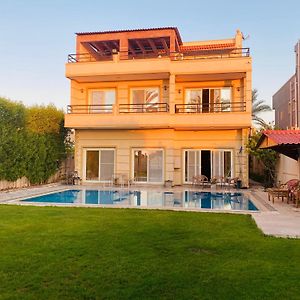 Lovely Villa 5- Bedroom With Overflow Pool With Nice Garden At Green Oasis Resort Alexandrië Exterior photo