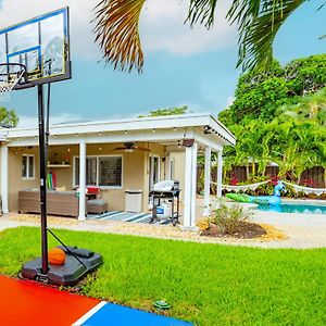 Colorful Home - Pool - Game Room - Basketball Court - Bbq & More Fort Lauderdale Exterior photo