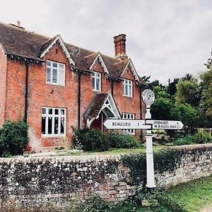 Leygreen Farmhouse B&B Southampton Exterior photo