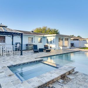 Breezy Seminole Vacation Rental With Hot Tub! Exterior photo