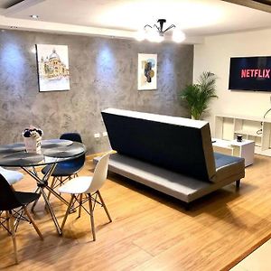 Elegant Loft Remigio Crespo Netflix + Garage Appartement Cuenca Exterior photo