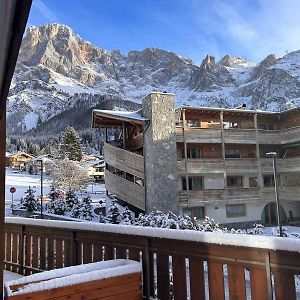 Appartamento Con Terrazza Vista Pale Di San Martino San Martino Di Castrozza Exterior photo