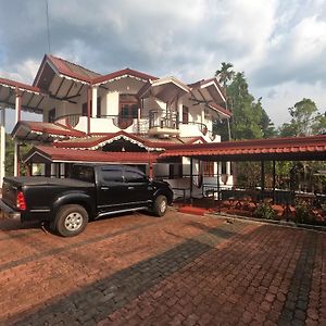 Rafting Reach Layathraa Hotel Nawalapitiya Exterior photo