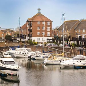 Aqua Marina - Breathe In, Relax Appartement Pevensey Exterior photo