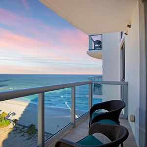 Beachfront Resort Pool Ocean View Balcony Miami Beach Exterior photo